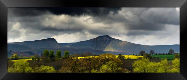 Brecon Beacons Framed Print by Andrew Richards