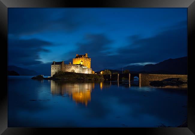 Eilean Donan Castle at night Framed Print by Douglas Kerr