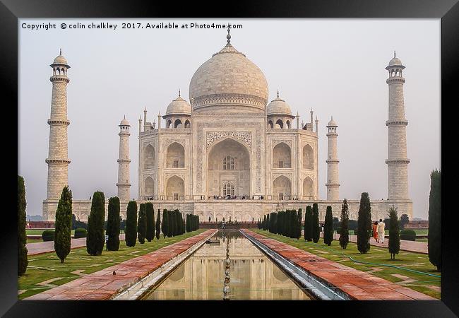  Taj Mahal at dawn Framed Print by colin chalkley