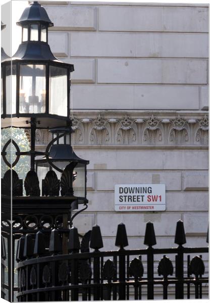Downing Street's sign  Canvas Print by chris smith