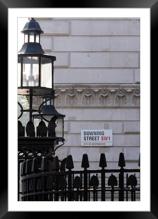 Downing Street's sign  Framed Mounted Print by chris smith
