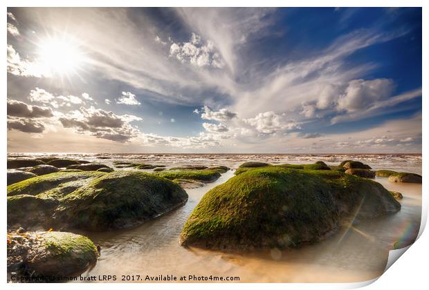 Hunstanton coastline with  seaweed rock outcrops o Print by Simon Bratt LRPS