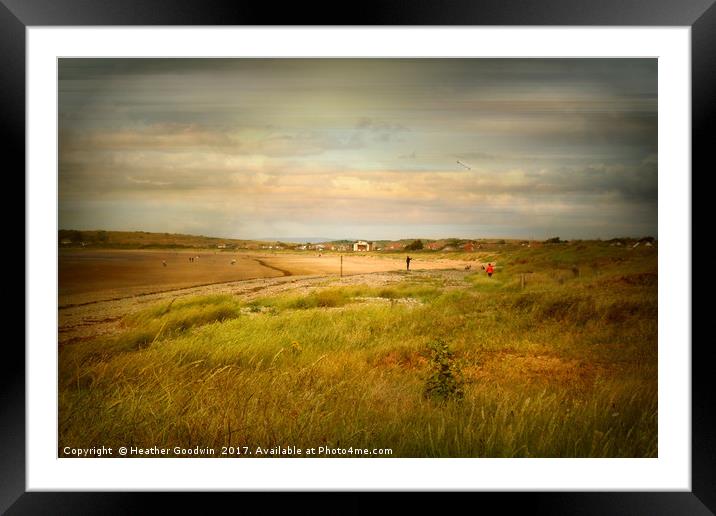 Sandbay Somerset. Framed Mounted Print by Heather Goodwin