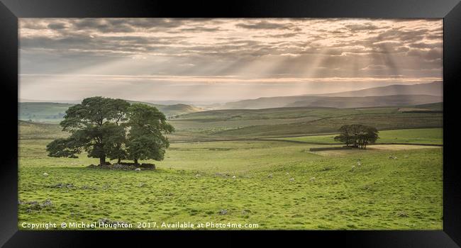 Evening rays Framed Print by Michael Houghton