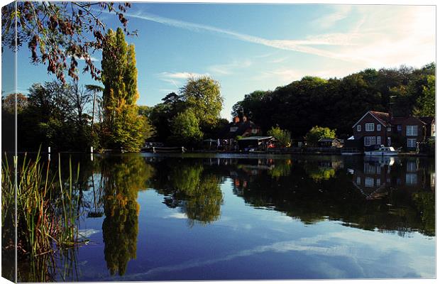 Thames at Sonning Canvas Print by Doug McRae