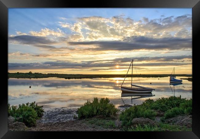 Sunset reflections on the North Norfolk coast (3) Framed Print by Gary Pearson