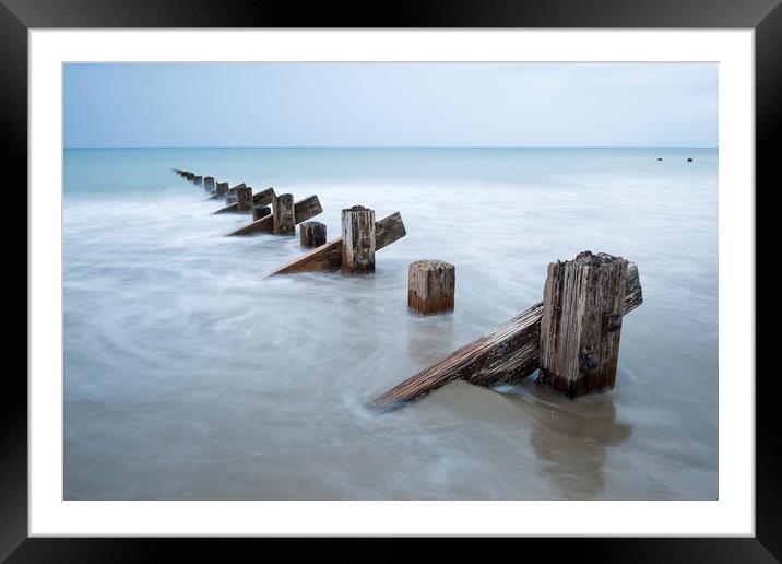 Groynes at Barmouth Framed Mounted Print by Janette Hill