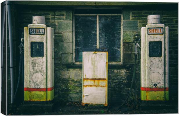 the old petrol station  Canvas Print by Andrew chittock