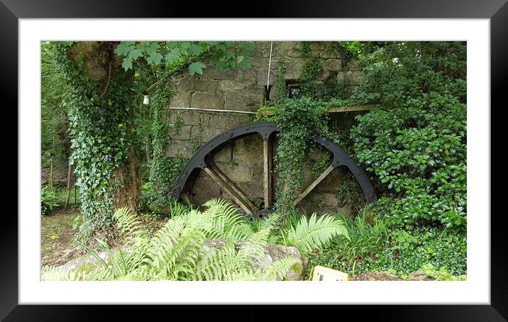 water wheel Framed Mounted Print by keith sutton