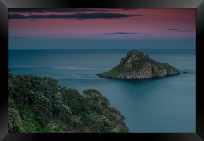 Thatcher Rock Torquay at Sunset  Framed Print by Tracey Yeo