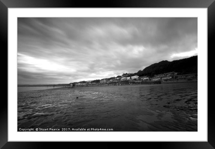 Slow time at Filey Beach Framed Mounted Print by Stuart Pearce