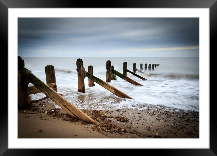  Wooden groynes  Framed Mounted Print by chris smith