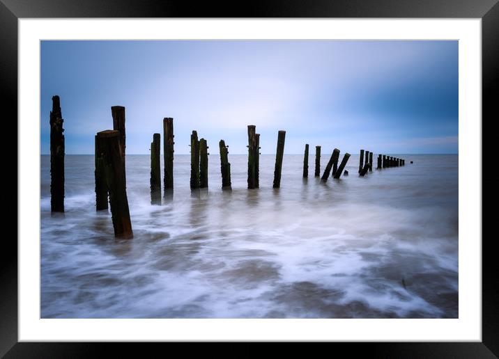 Wooden groynes  Framed Mounted Print by chris smith