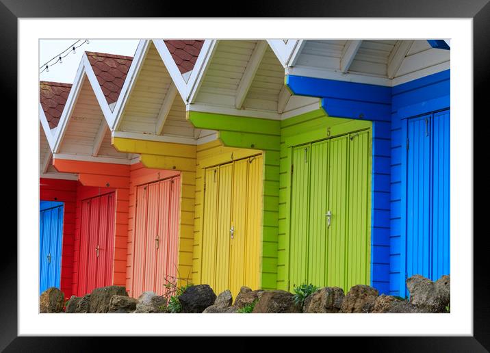 Beach huts  Framed Mounted Print by chris smith