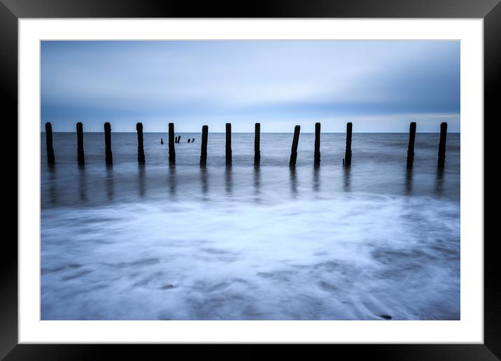 Wooden groynes  Framed Mounted Print by chris smith