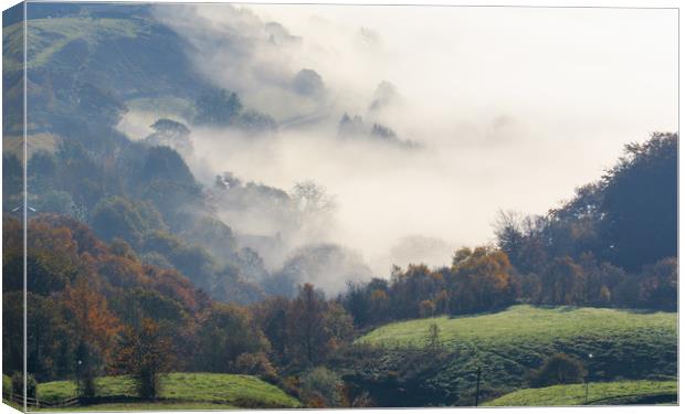 Countryside Fog  Canvas Print by chris smith
