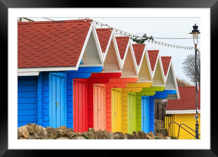 Beach huts  Framed Mounted Print by chris smith