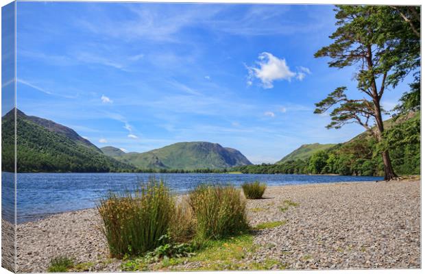 Buttermere Lake District  Canvas Print by chris smith