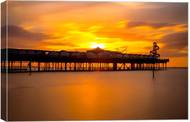 Sunset Over Herne Bay Pier Canvas Print by David Hare