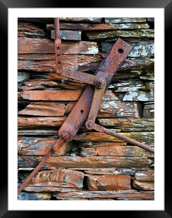 Slate link Framed Mounted Print by Rory Trappe