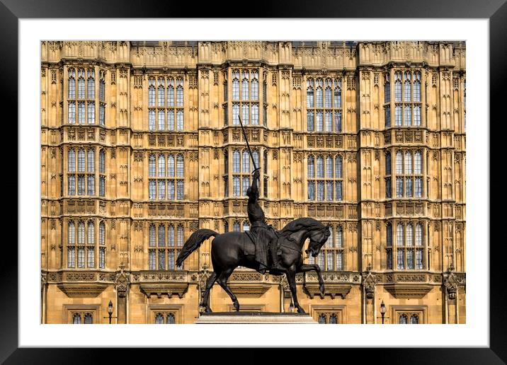 Westminster Richard the Lionheart statue Framed Mounted Print by Tony Bates