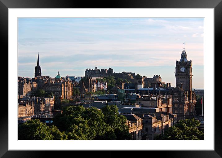 Edinburgh castle and citycsape at dusk Framed Mounted Print by Linda More