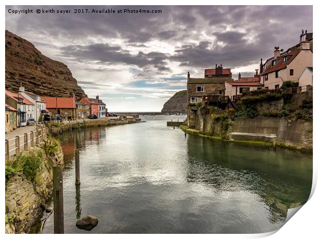 Staithes Harbour Print by keith sayer