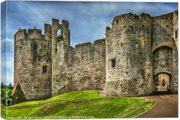 Gateway to Chepstow Castle Canvas Print by Ian Lewis
