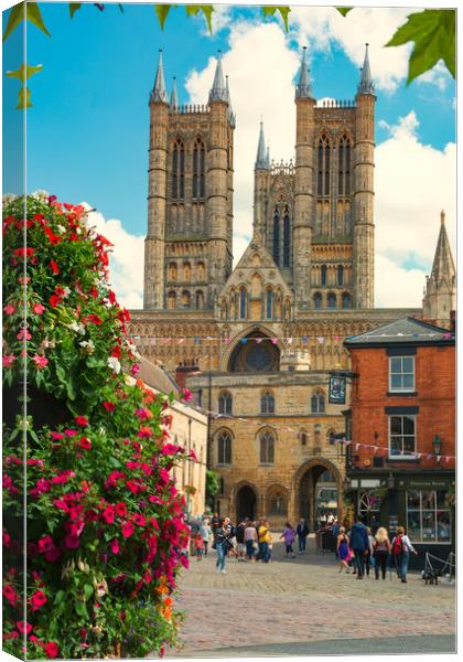 Lincoln Cathedral in summer Canvas Print by Andrew Scott