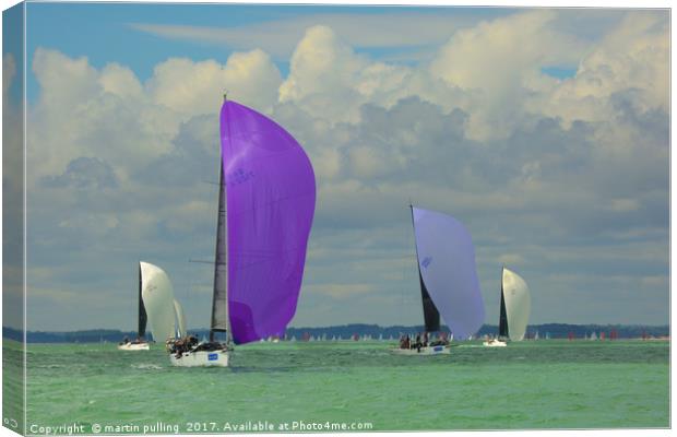 lendy Cowes race Canvas Print by martin pulling