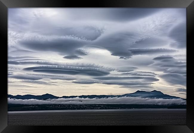 Lenticular clouds over Port McNeill Framed Print by Darryl Luscombe