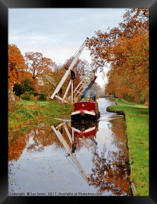 Llangollen Canal Wrenbury in Autumn Framed Print by Ian Philip Jones