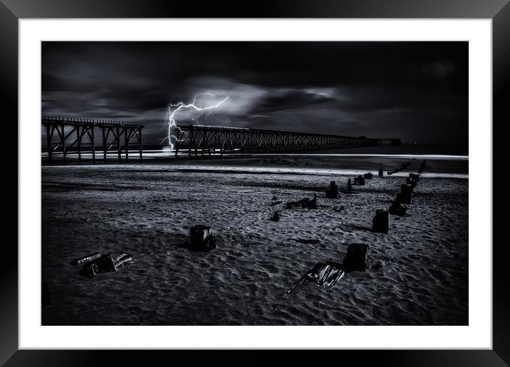 Steetley Pier Framed Mounted Print by Les Martin