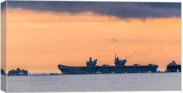 HMS Queen Elizabeth passing Solent Forts Canvas Print by Alf Damp