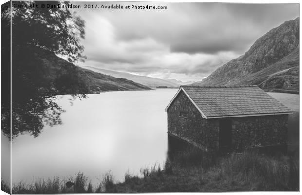 Llyn Ogwen Boathouse Canvas Print by Dan Davidson