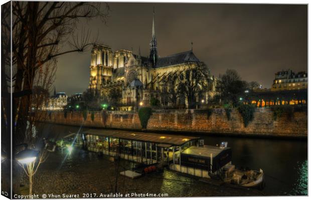 Notre Dame Cathedral Paris 1.0 Canvas Print by Yhun Suarez