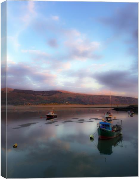 Barmouth sunset Canvas Print by Linda Cooke