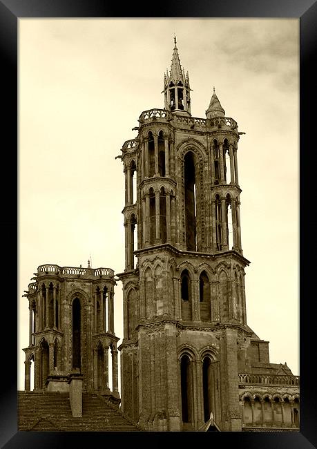 Laon Cathedral, France Framed Print by Linda More