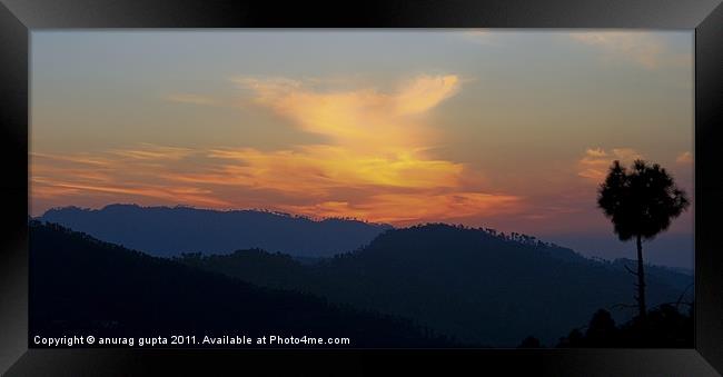 mountain sunset Framed Print by anurag gupta