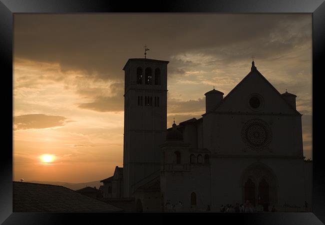 Basilica di San Francesco at sundown, Assisi Framed Print by Ian Middleton