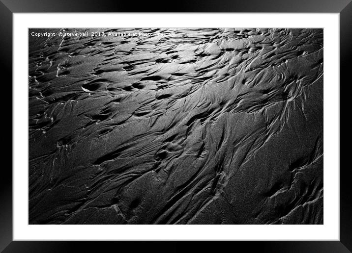 Sand patterns Framed Mounted Print by steve ball