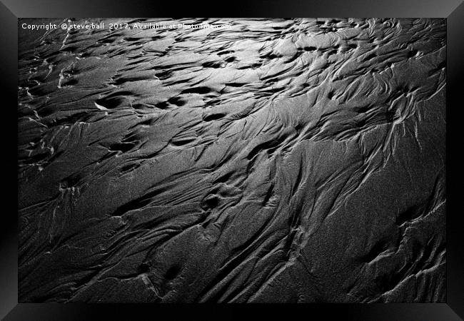 Sand patterns Framed Print by steve ball