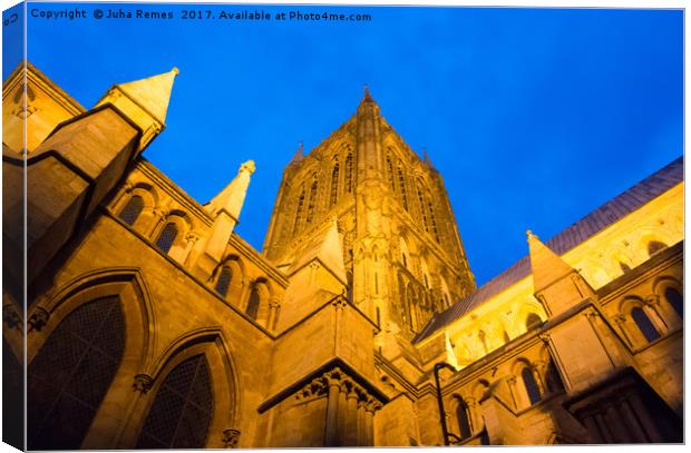 Lincoln Cathedral Canvas Print by Juha Remes