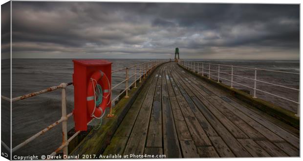 Whitby Pier, Whitby Harbour, West Yorkshire (panor Canvas Print by Derek Daniel