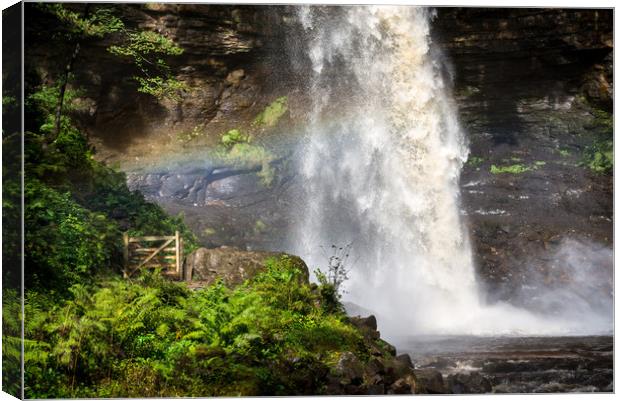Hardraw Force, Yorkshire Dales, England Canvas Print by Andrew Kearton