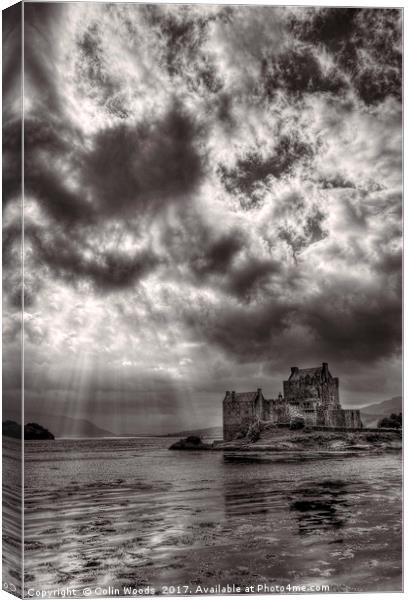 Eilean Donan Castle in Scotland Canvas Print by Colin Woods
