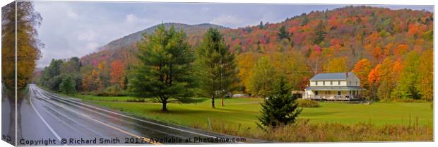 Vermont in the fall Canvas Print by Richard Smith