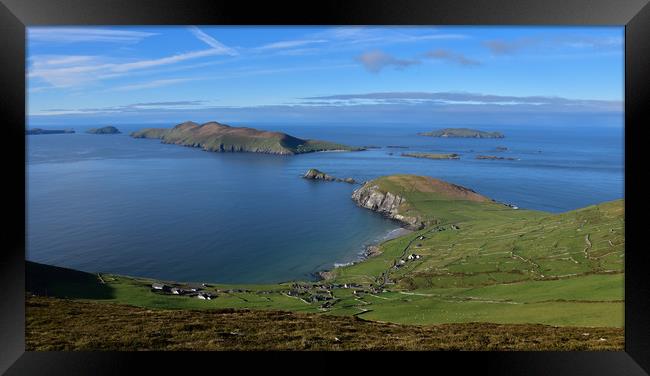 Coumeenole and the Blasket Islands Framed Print by barbara walsh