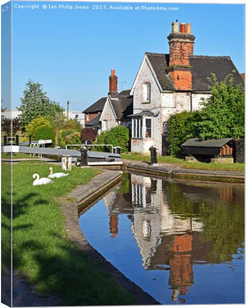 Wardle Lock and Lock Keepers Cottage, Wardle Canal Canvas Print by Ian Philip Jones