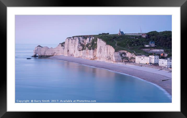 Les Falaises d'Etratat, Normandy, France. Framed Mounted Print by Garry Smith